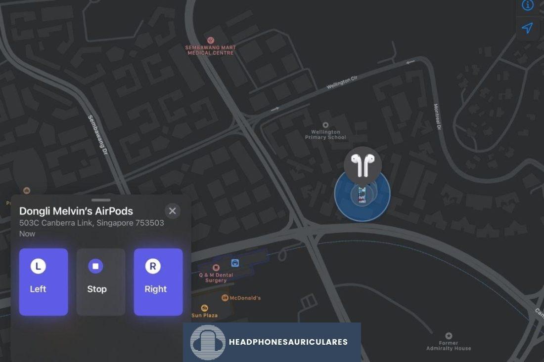 Ubicación de AirPods en el mapa de Find My app con opción para reproducir sonido a la izquierda, derecha o ambos AirPods.