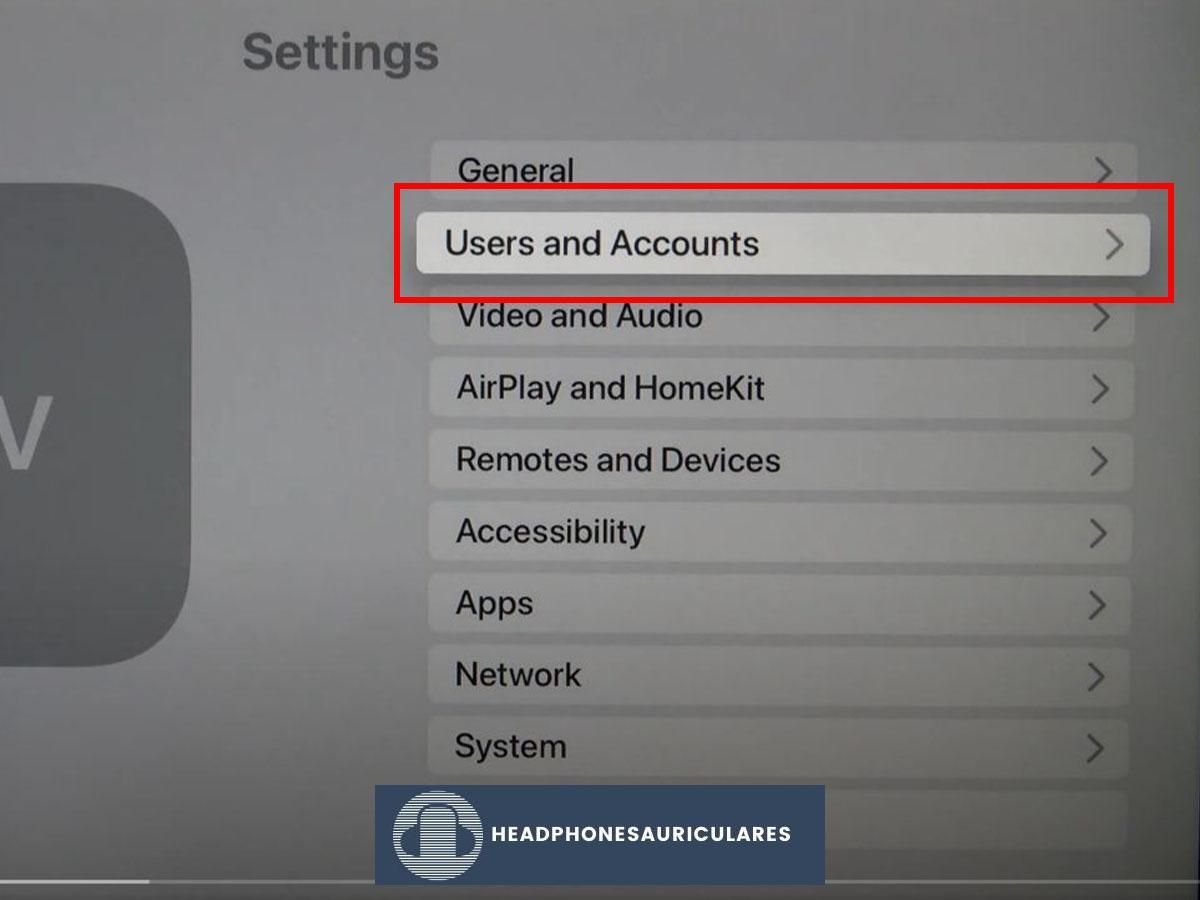 Selección de usuarios y cuentas en Apple TV (De: Youtube/HardReset.Info)