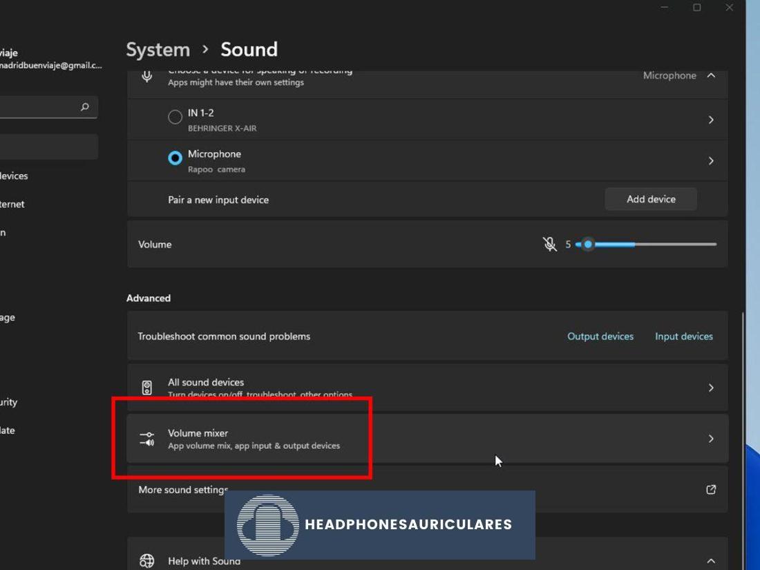 Haga clic en 'Mezclador de volumen' para especificar su dispositivo de salida de sonido.