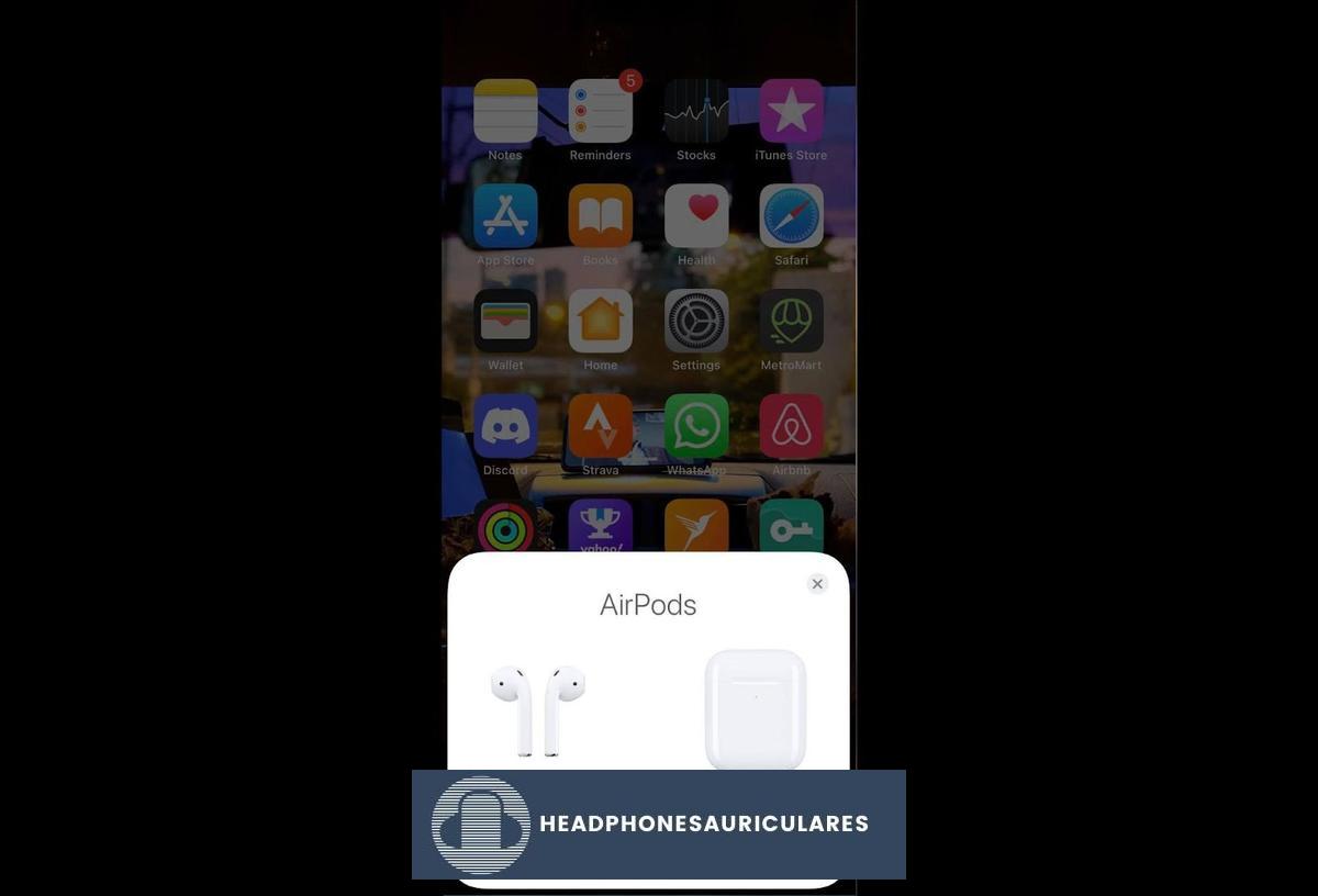 Aparecen AirPods en el iPhone mostrando el estado de la batería