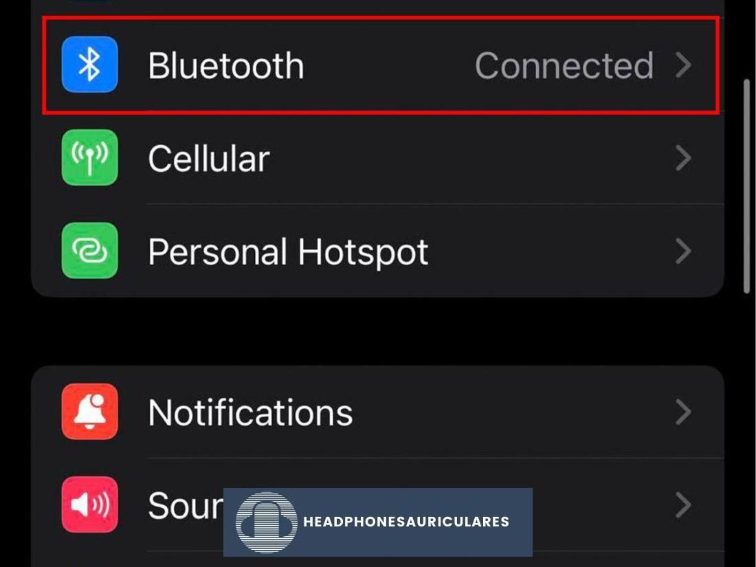 Opción de Bluetooth en el menú de configuración del iPhone